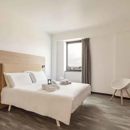 Roma Hotel 3*